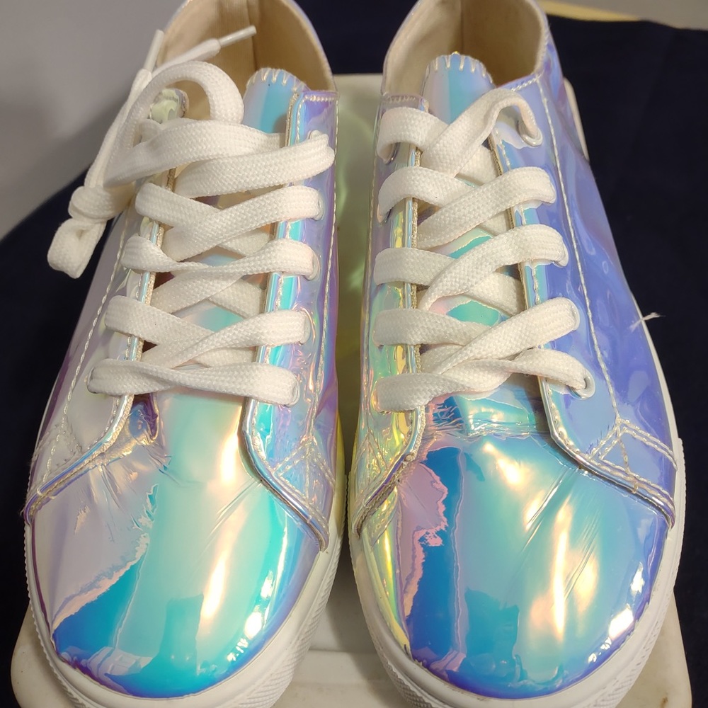 Iridescent color sneakers